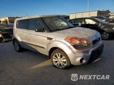 Czwarte zdjęcie samochodu z boku: 2013 KIA SOUL + VIN:KNDJT2A6XD7515112 - miniatura