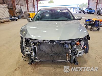 Piąte zdjęcie samochodu w środku: 2020 TOYOTA CAMRY LE VIN:4T1C11AK8LU399409 - miniatura