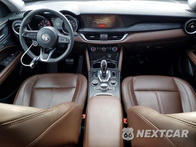 Zdjęcie 8 z 13 samochodu: 2020 ALFA ROMEO STELVIO VIN:ZASPAJAN5L7C92677 - miniatura