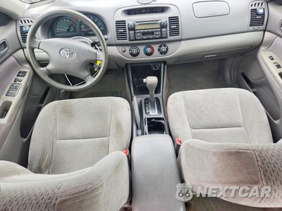 Zdjęcie 8 z 12 samochodu: 2004 TOYOTA CAMRY LE VIN:4T1BE32K84U352747 - miniatura