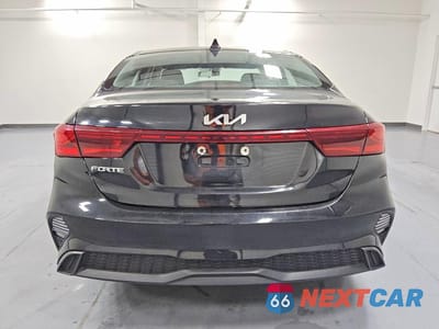 Zdjęcie 6 z 12 samochodu: 2023 KIA FORTE LXS VIN:3KPF24AD2PE592421 - miniatura