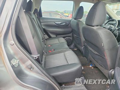 Zdjęcie 10 z 12 samochodu: 2018 NISSAN ROGUE S VIN:KNMAT2MV0JP542043 - miniatura