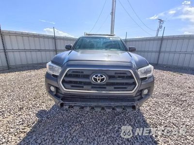 Piąte zdjęcie samochodu w środku: 2017 TOYOTA TACOMA SR5 V6 VIN:5TFCZ5AN1HX106695 - miniatura