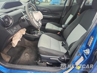 Zdjęcie 7 z 12 samochodu: 2015 TOYOTA PRIUS C TWO VIN:JTDKDTB3XF1576333 - miniatura