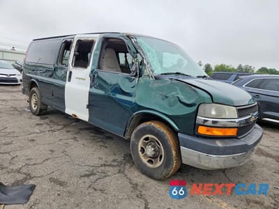 Czwarte zdjęcie samochodu z boku: 2014 CHEVROLET EXPRESS G3500 LT VIN:1GAZG1FGXE1184662 - miniatura