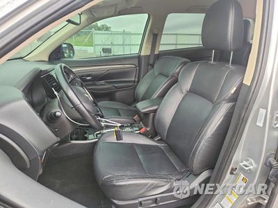 Zdjęcie 7 z 13 samochodu: 2019 MITSUBISHI OUTLANDER SE VIN:JA4AZ3A35KJ001463 - miniatura