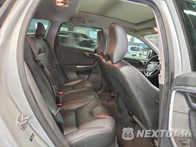 Zdjęcie 11 z 13 samochodu: 2016 VOLVO XC60 T5 PREMIER VIN:YV4612RK0G2842470 - miniatura