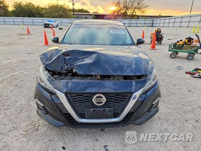Piąte zdjęcie samochodu w środku: 2019 NISSAN ALTIMA SL VIN:1N4BL4EV9KC248914 - miniatura