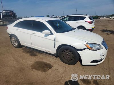 Czwarte zdjęcie samochodu z boku: 2012 CHRYSLER 200 LX VIN:1C3CCBAB9CN130483 - miniatura