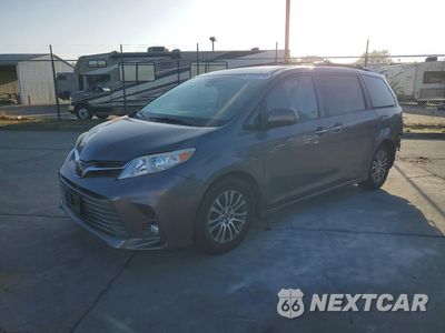 2018 TOYOTA SIENNA XLE PREMIUM 8-PASSENGER 5TDYZ3DC2JS911945 - główne zdjęcie licytacji z USA - miniatura