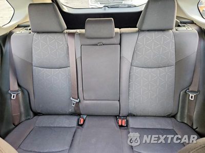 Zdjęcie 10 z 13 samochodu: 2019 TOYOTA RAV4 XLE VIN:JTMP1RFV7KJ002084 - miniatura