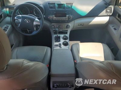 Zdjęcie 8 z 12 samochodu: 2012 TOYOTA HIGHLANDER BASE VIN:5TDBK3EH5CS106531 - miniatura