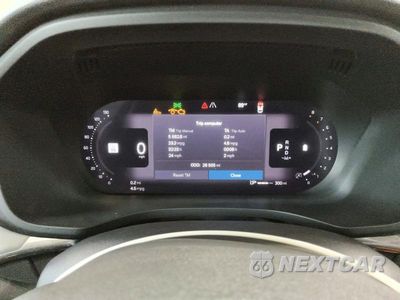 Zdjęcie 9 z 14 samochodu: 2024 VOLVO XC60 CORE VIN:YV4L12RK6R1878482 - miniatura