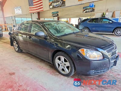 Czwarte zdjęcie samochodu z boku: 2012 CHEVROLET MALIBU LS VIN:1G1ZB5E07CF281277 - miniatura