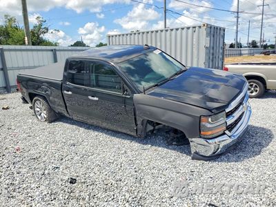 Czwarte zdjęcie samochodu z boku: 2018 CHEVROLET SILVERADO C1500 LT VIN:1GCRCREH2JZ178538 - miniatura