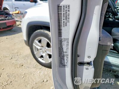 Zdjęcie 13 z 13 samochodu: 2022 JEEP COMPASS LATITUDE VIN:3C4NJDBB8NT178466 - miniatura