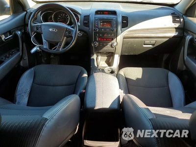 Zdjęcie 8 z 13 samochodu: 2012 KIA SORENTO EX VIN:5XYKUCA61CG263579 - miniatura