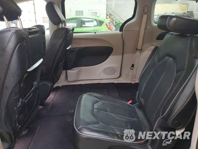 Zdjęcie 11 z 13 samochodu: 2020 CHRYSLER PACIFICA LIMITED VIN:2C4RC1GG0LR263025 - miniatura