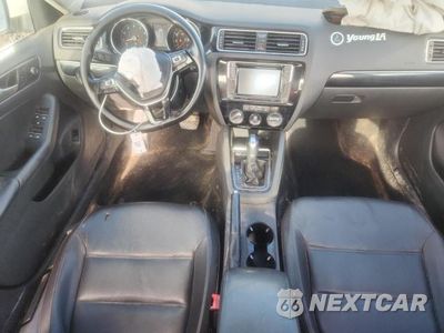 Zdjęcie 8 z 12 samochodu: 2016 VOLKSWAGEN JETTA SEL VIN:3VWL17AJXGM338651 - miniatura
