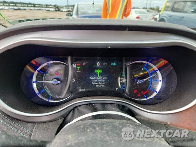 Zdjęcie 9 z 13 samochodu: 2017 CHRYSLER PACIFICA EHYBRID PLATINUM VIN:2C4RC1N7XHR679738 - miniatura