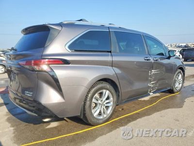 Trzecie zdjęcie samochodu z tyłu: 2022 TOYOTA SIENNA LIMITED 7-PASSENGER VIN:5TDZRKEC0NS110935 - miniatura