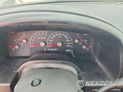 Zdjęcie 9 z 13 samochodu: 2003 FORD EXPEDITION XLT VIN:1FMRU15W53LC38262 - miniatura