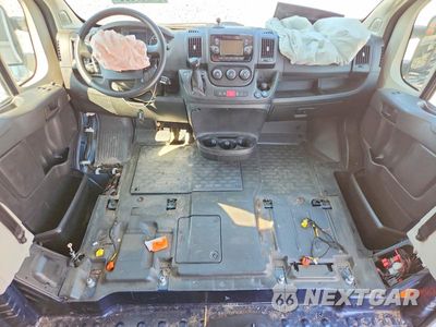 Zdjęcie 8 z 13 samochodu: 2021 RAM PROMASTER 3500 DELIVERY VAN VIN:3C6MRVJG2ME566715 - miniatura