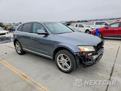 Czwarte zdjęcie samochodu z boku: 2017 AUDI Q5 PREMIUM VIN:WA1C2AFP6HA086738 - miniatura