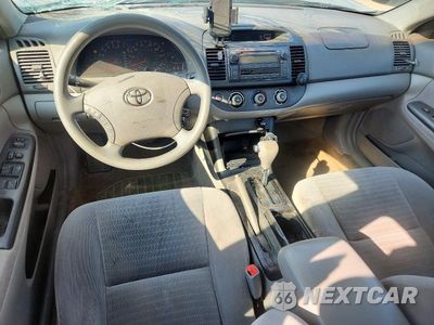 Zdjęcie 8 z 12 samochodu: 2005 TOYOTA CAMRY LE VIN:4T1BE32K45U956376 - miniatura