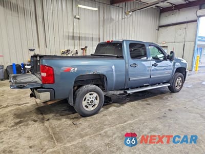 Trzecie zdjęcie samochodu z tyłu: 2013 CHEVROLET SILVERADO K2500 HEAVY DUTY LT VIN:1GC1KXCG7DF209660 - miniatura