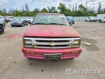 Piąte zdjęcie samochodu w środku: 1995 CHEVROLET S TRUCK S10 VIN:1GCCS1440SK184843 - miniatura