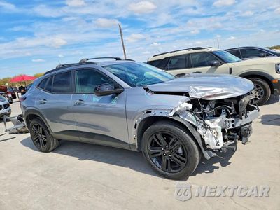 Czwarte zdjęcie samochodu z boku: 2025 CHEVROLET TRAX ACTIV VIN:KL77LKEP7SC037262 - miniatura
