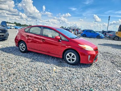 Czwarte zdjęcie samochodu z boku: 2014 TOYOTA PRIUS THREE VIN:JTDKN3DU8E0371570 - miniatura