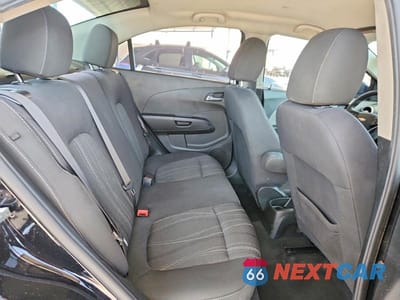Zdjęcie 10 z 12 samochodu: 2019 CHEVROLET SONIC LT VIN:1G1JD5SB9K4104849 - miniatura