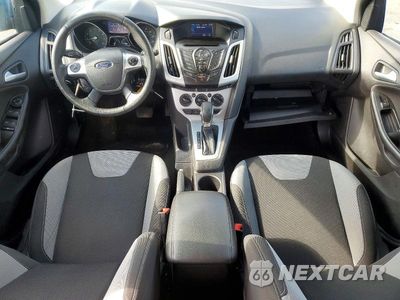 Zdjęcie 8 z 13 samochodu: 2014 FORD FOCUS SE VIN:1FADP3K25EL207492 - miniatura