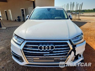 Piąte zdjęcie samochodu w środku: 2019 AUDI Q7 PREMIUM VIN:WA1AAAF74KD032659 - miniatura