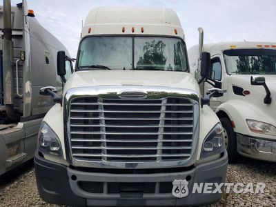 Piąte zdjęcie samochodu w środku: 2019 FREIGHTLINER CASCADIA 125