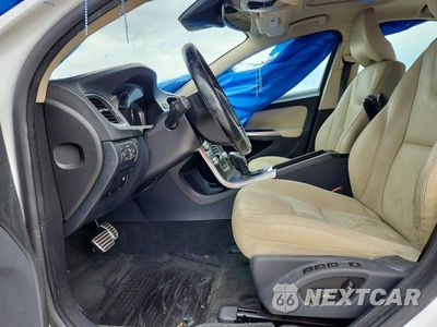 Zdjęcie 7 z 12 samochodu: 2016 VOLVO S60 PREMIER VIN:YV126MFK9G2402860 - miniatura