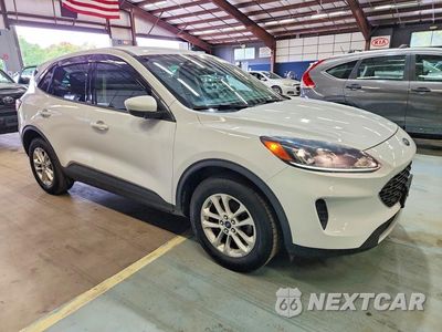 Czwarte zdjęcie samochodu z boku: 2020 FORD ESCAPE SE VIN:1FMCU9G64LUA64812 - miniatura