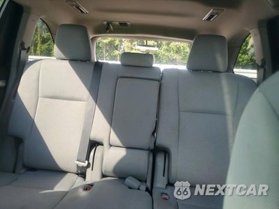 Zdjęcie 10 z 13 samochodu: 2018 TOYOTA HIGHLANDER LE VIN:5TDZZRFH2JS288326 - miniatura