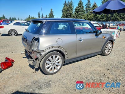 Trzecie zdjęcie samochodu z tyłu: 2019 MINI COOPER VIN:WMWXP5C51K2L02058 - miniatura