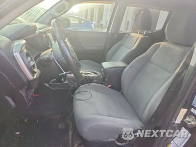 Zdjęcie 7 z 12 samochodu: 2018 TOYOTA TACOMA SR5 VIN:5TFAX5GNXJX131606 - miniatura