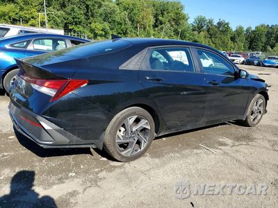 Trzecie zdjęcie samochodu z tyłu: 2025 HYUNDAI ELANTRA SEL SPORT VIN:KMHLM4DGXSU933945 - miniatura