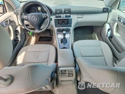 Zdjęcie 8 z 12 samochodu: 2006 MERCEDES-BENZ C 230 VIN:WDBRF52H86F762812 - miniatura