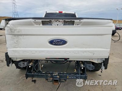 Zdjęcie 6 z 13 samochodu: 2019 FORD F350 SUPER DUTY VIN:1FT8W3DT2KEC59702 - miniatura