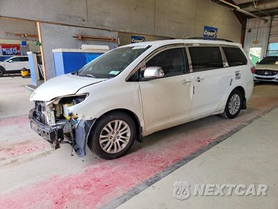2015 TOYOTA SIENNA XLE 8-PASSENGER 5TDYK3DC3FS566114 - główne zdjęcie licytacji z USA - miniatura