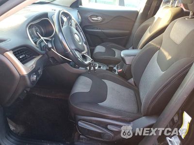 Zdjęcie 7 z 13 samochodu: 2016 JEEP CHEROKEE SPORT VIN:1C4PJMAS3GW215737 - miniatura