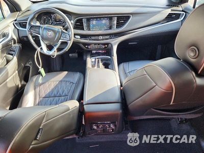 Zdjęcie 8 z 13 samochodu: 2022 BUICK ENCLAVE AVENIR VIN:5GAEVCKW2NJ111808 - miniatura
