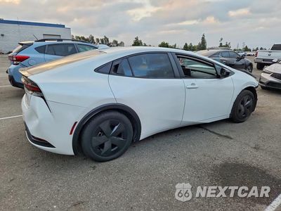 Trzecie zdjęcie samochodu z tyłu: 2024 TOYOTA PRIUS LE VIN:JTDACAAU7R3031406 - miniatura