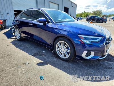 Czwarte zdjęcie samochodu z boku: 2023 AUDI A3 PREMIUM VIN:WAUAUDGY1PA020836 - miniatura